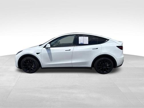 Pearl White Multi 2021 Tesla Model Y Long Range