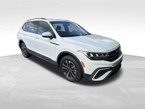 Pure White 2023 Volkswagen Tiguan 2.0T S