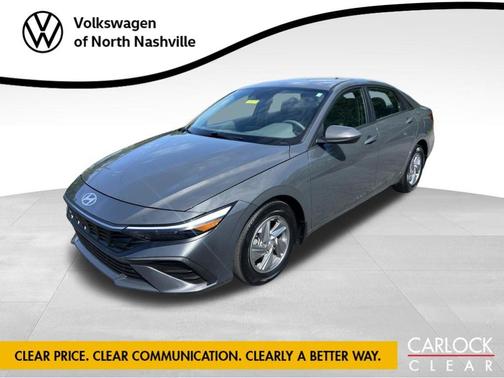 Gray 2024 Hyundai ELANTRA SE