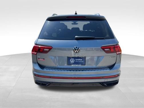 Platinum Gray Metallic 2022 Volkswagen Tiguan 2.0T SE R-Line Black