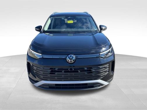 Deep Black Pearl Effect 2026 Volkswagen Tiguan 2.0T S