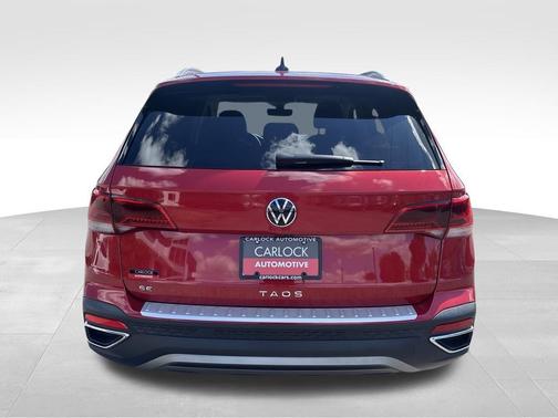 Kings Red 2022 Volkswagen Taos 1.5T SE