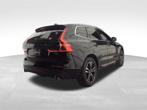 2020 Volvo XC60 T5 Momentum
