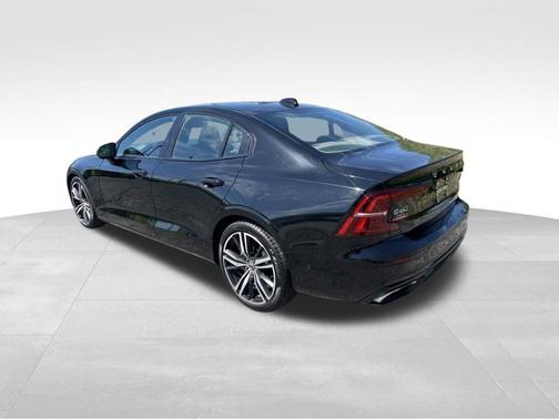 Black Stone 2019 Volvo S60 Hybrid T8 R-Design