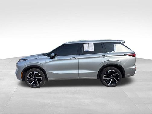 Alloy Silver Metallic 2022 Mitsubishi Outlander SEL