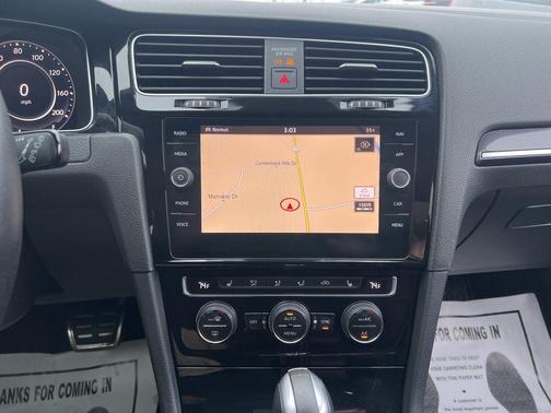 2019 Volkswagen Golf R 2.0T w/DCC & Navigation