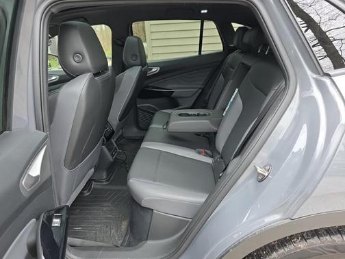 Pure Gray 2023 Volkswagen ID.4 Pro S
