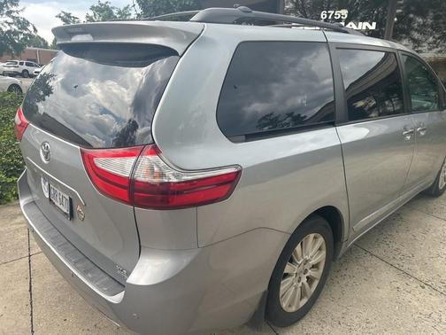 2015 Toyota Sienna XLE