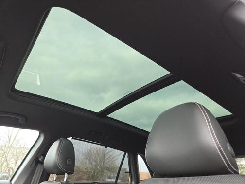 Pyrite Silver Metallic 2022 Volkswagen Atlas Cross Sport 3.6L V6 SEL Premium R-Line