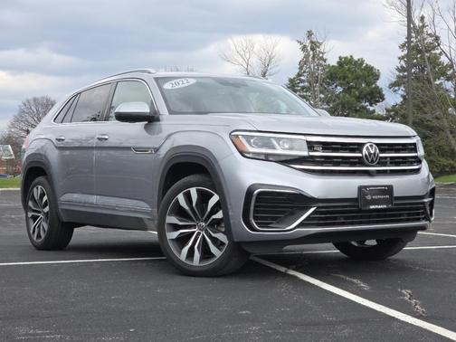 Pyrite Silver Metallic 2022 Volkswagen Atlas Cross Sport 3.6L V6 SEL Premium R-Line