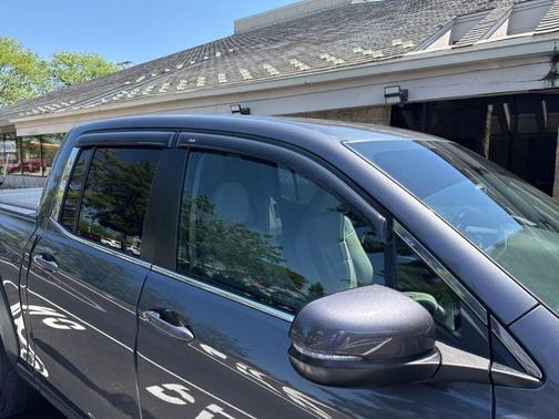 Modern Steel Metallic 2023 Honda Ridgeline RTL