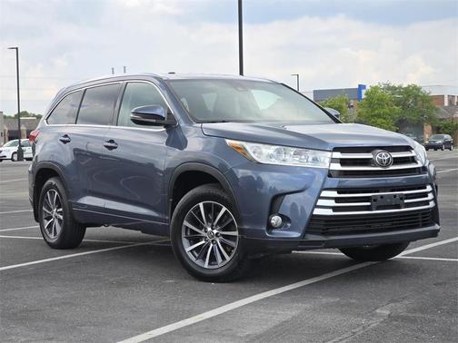 2017 Toyota Highlander