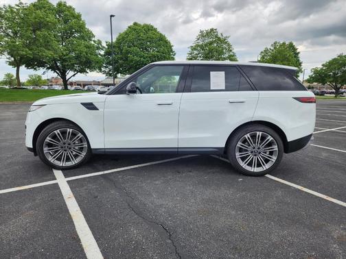 2023 Land Rover Range Rover Sport SE