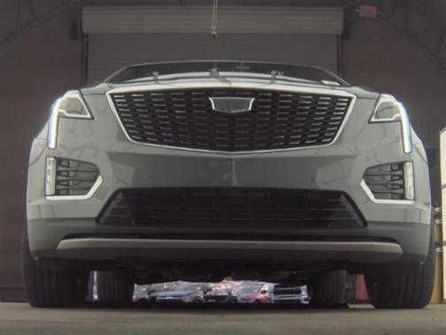 2022 Cadillac XT5 Premium Luxury