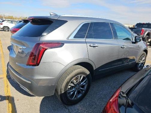 2022 Cadillac XT5 Premium Luxury