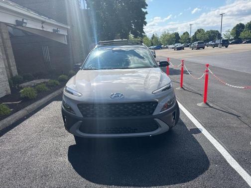 Silver Black 2023 Hyundai KONA SEL
