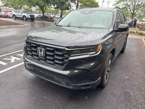 Crystal Black Pearl 2023 Honda Pilot Sport