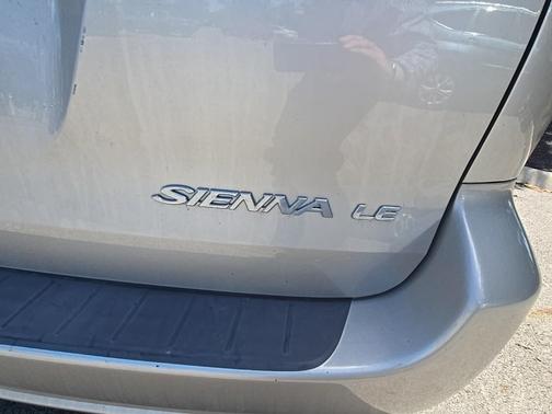 2008 Toyota Sienna LE