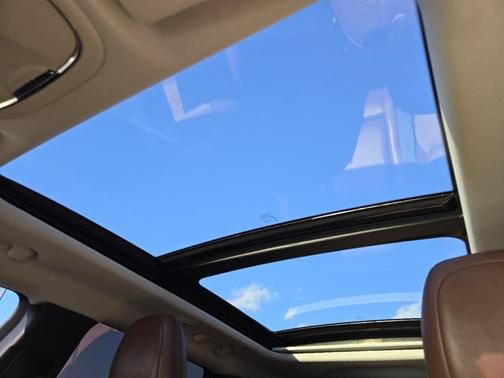 2019 Jeep Cherokee Overland