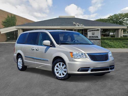 2014 Chrysler Town & Country Touring