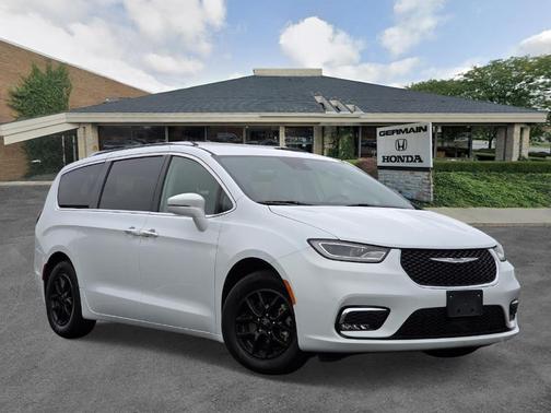 2021 Chrysler Pacifica Touring-L