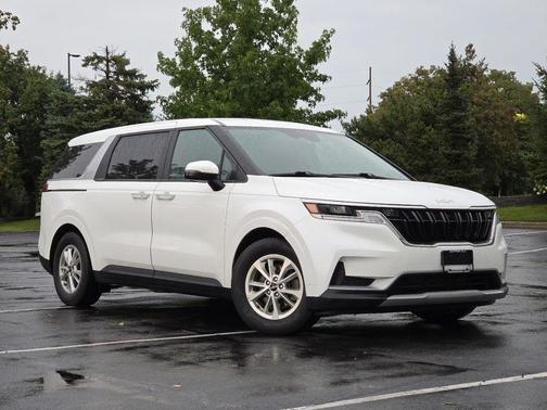 Snow White Pearl 2024 Kia Carnival LX