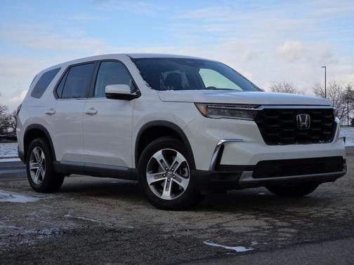 2023 Honda Pilot EX-L 8-Passenger