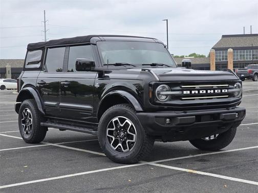 2022 Ford Bronco Outer Banks