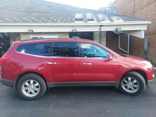 Crystal Red 2012 Chevrolet Traverse 2LT