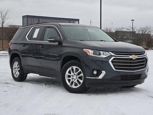 2021 Chevrolet Traverse LT Cloth