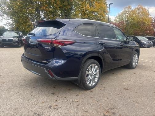 2024 Toyota Highlander Hybrid Limited