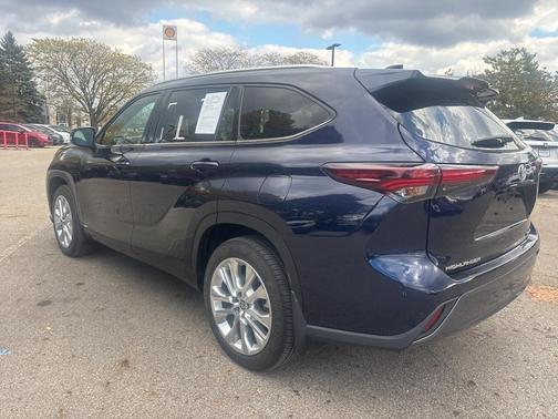 2024 Toyota Highlander Hybrid Limited