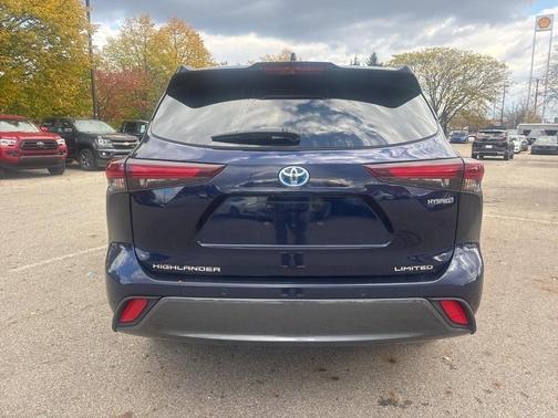 2024 Toyota Highlander Hybrid Limited