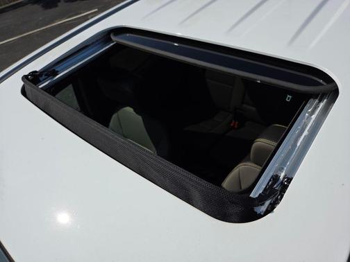 Summit White 2025 Chevrolet Colorado ZR2