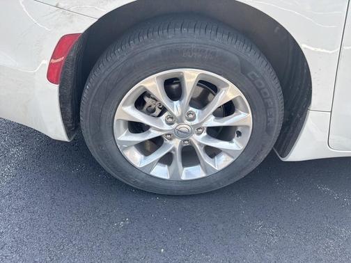 2021 Chrysler Pacifica Touring-L