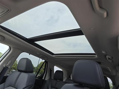 2025 Honda Pilot TOURING+