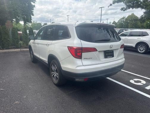 White Diamond Pearl 2017 Honda Pilot EX