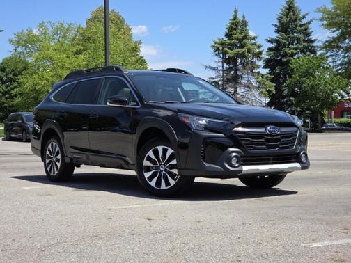 Crystal Black Silica 2024 Subaru Outback Limited