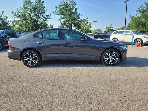 2025 Volvo S60 B5 Core