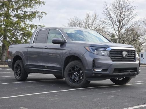 Modern Steel Metallic 2023 Honda Ridgeline RTL