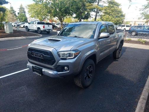 Silver Sky Metallic 2017 Toyota Tacoma SR5