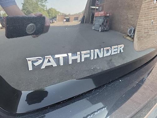 2019 Nissan Pathfinder SV