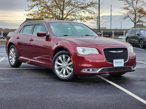 2017 Chrysler 300 Limited