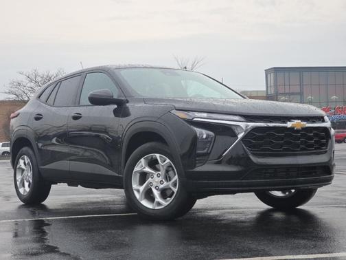 2025 Chevrolet Trax LS