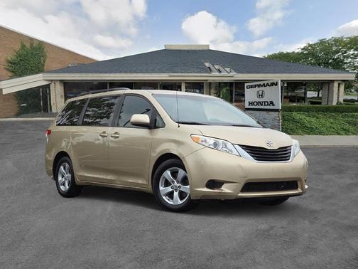 2012 Toyota Sienna LE