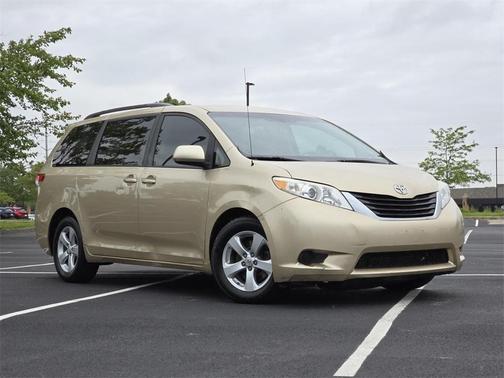 2012 Toyota Sienna LE