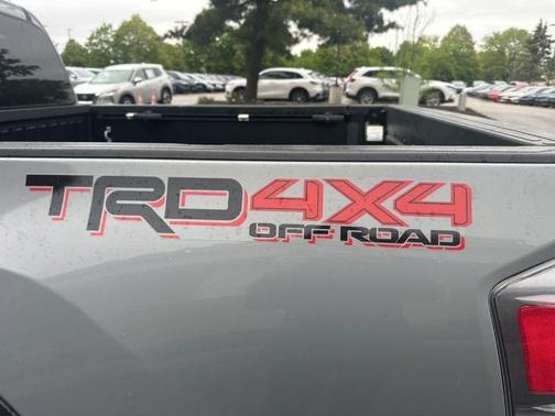 Cement 2021 Toyota Tacoma TRD Off Road