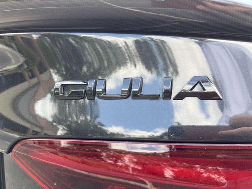 2017 Alfa Romeo Giulia Ti