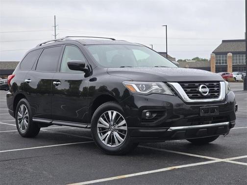 2019 Nissan Pathfinder SV