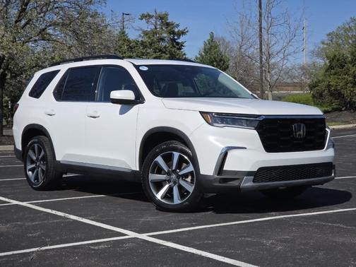 Platinum White Pearl 2025 Honda Pilot Elite